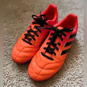 Kids Indoor Soccer Shoes